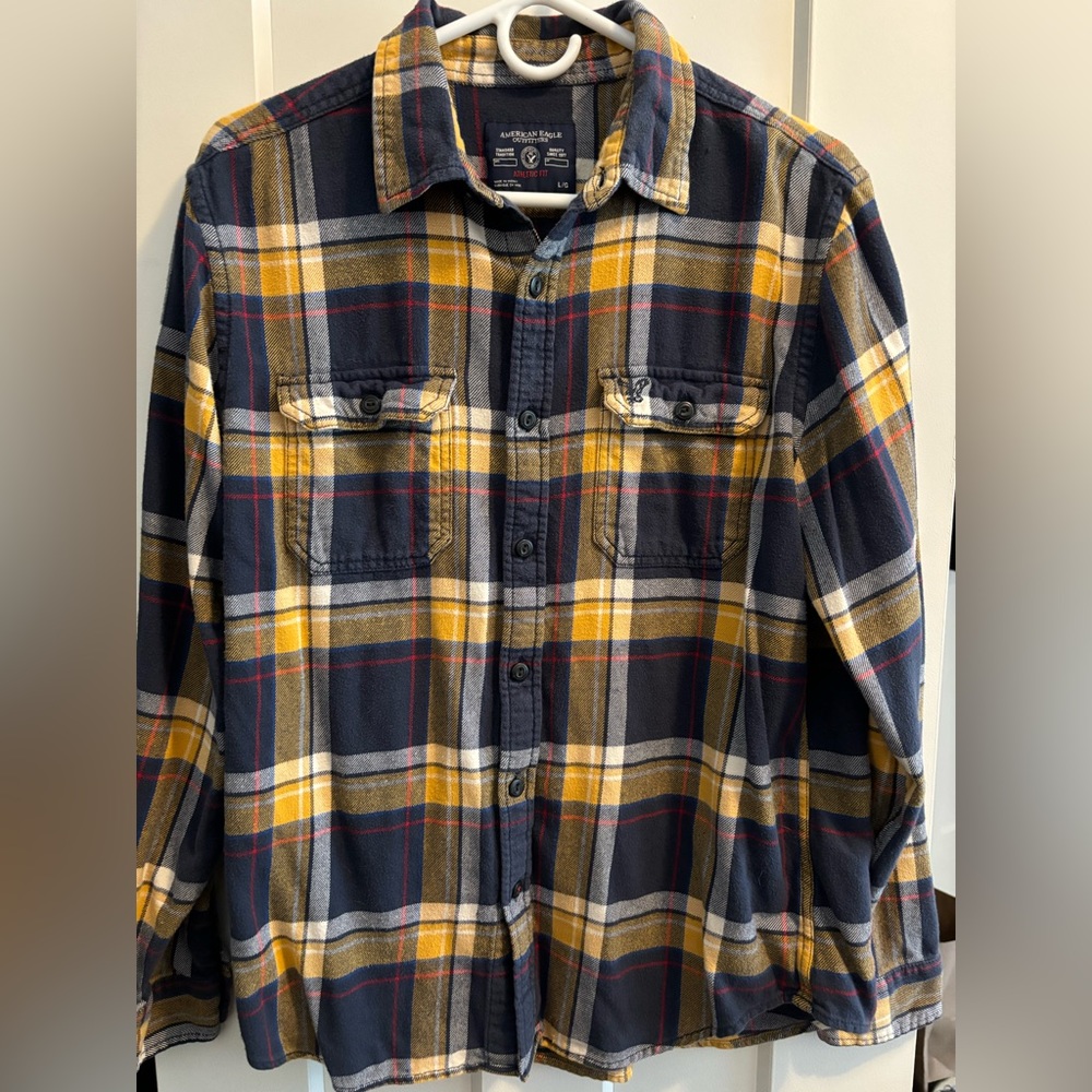 Men’s American Eagle flannel size large